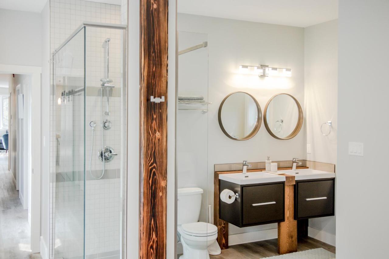 Ski In Ski Out With Huge Game Room And Hot Tub Fernie Exterior photo